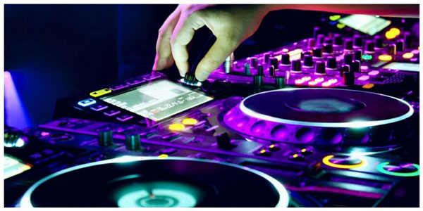 Choosing Your Wedding DJ Without Upgrades